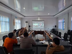 Personel Polres Barito Utara Ikuti Rapat Monitoring Karhutla Secara Virtual