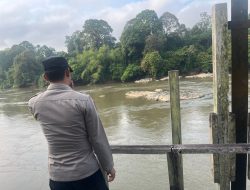 Piket Polsek Cek Debit Air Sungai Lamandau