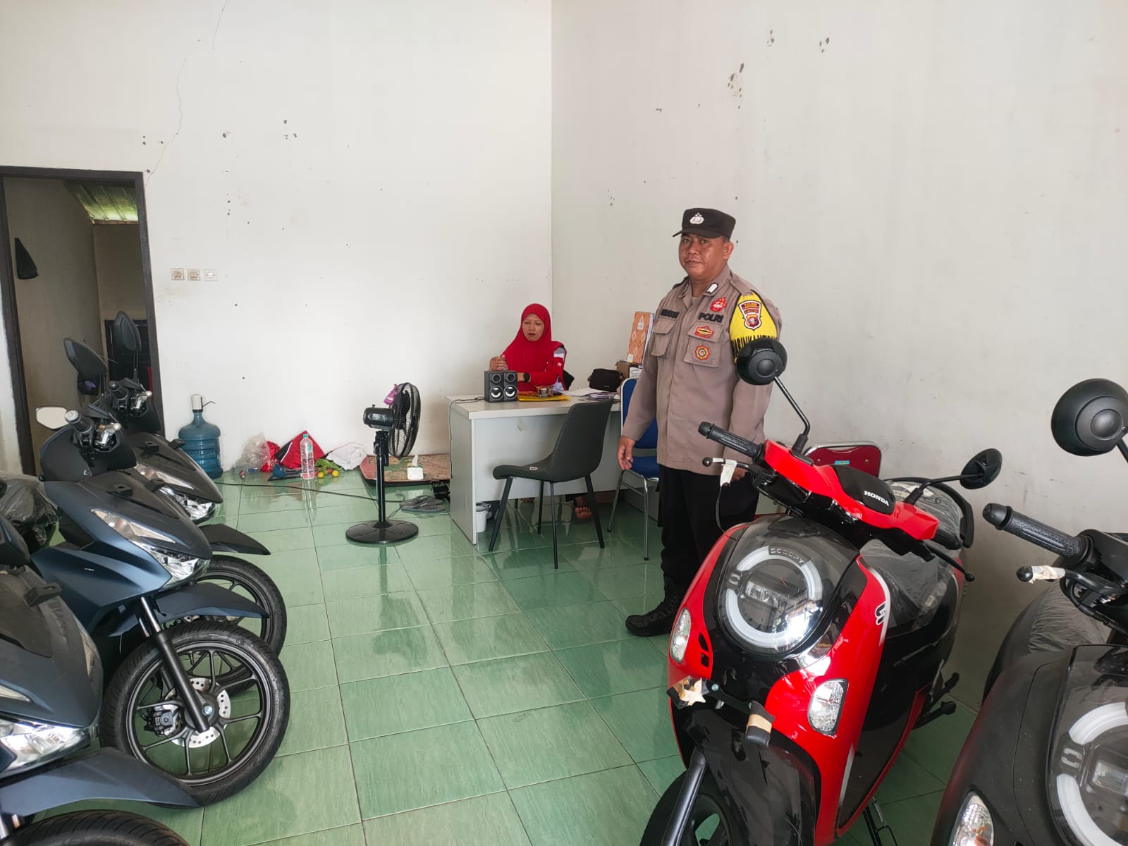 Personil Polsek Sematu Jaya laksanakan Patroli diwilkum Polsek Sematu Jaya