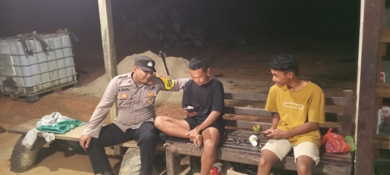 Personel Polsek lamandau melaksanakan sambang kerumah warga