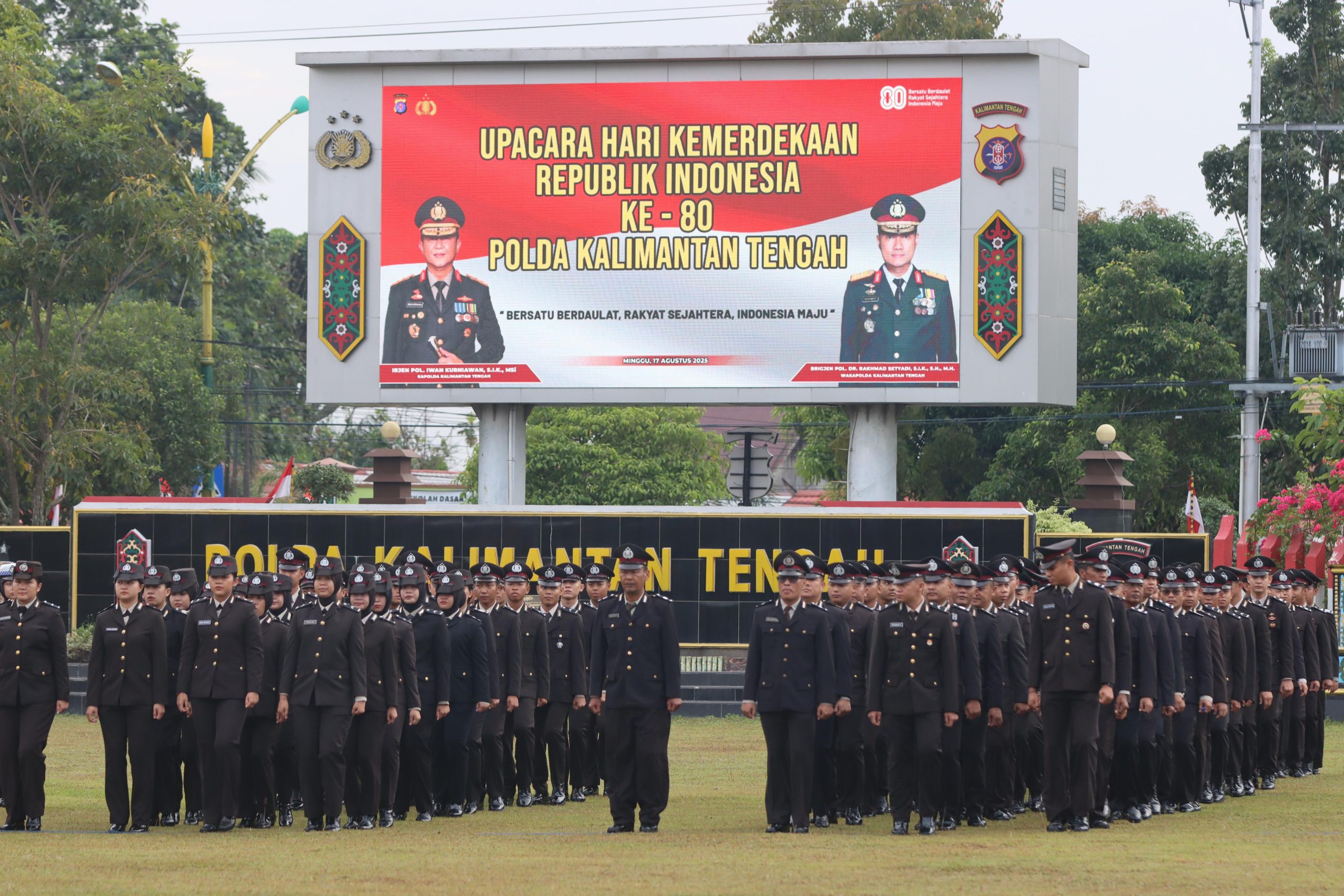 Peringati HUT RI Ke-80, Polda Kalteng Gelar Upacara Bendera di Mapolda