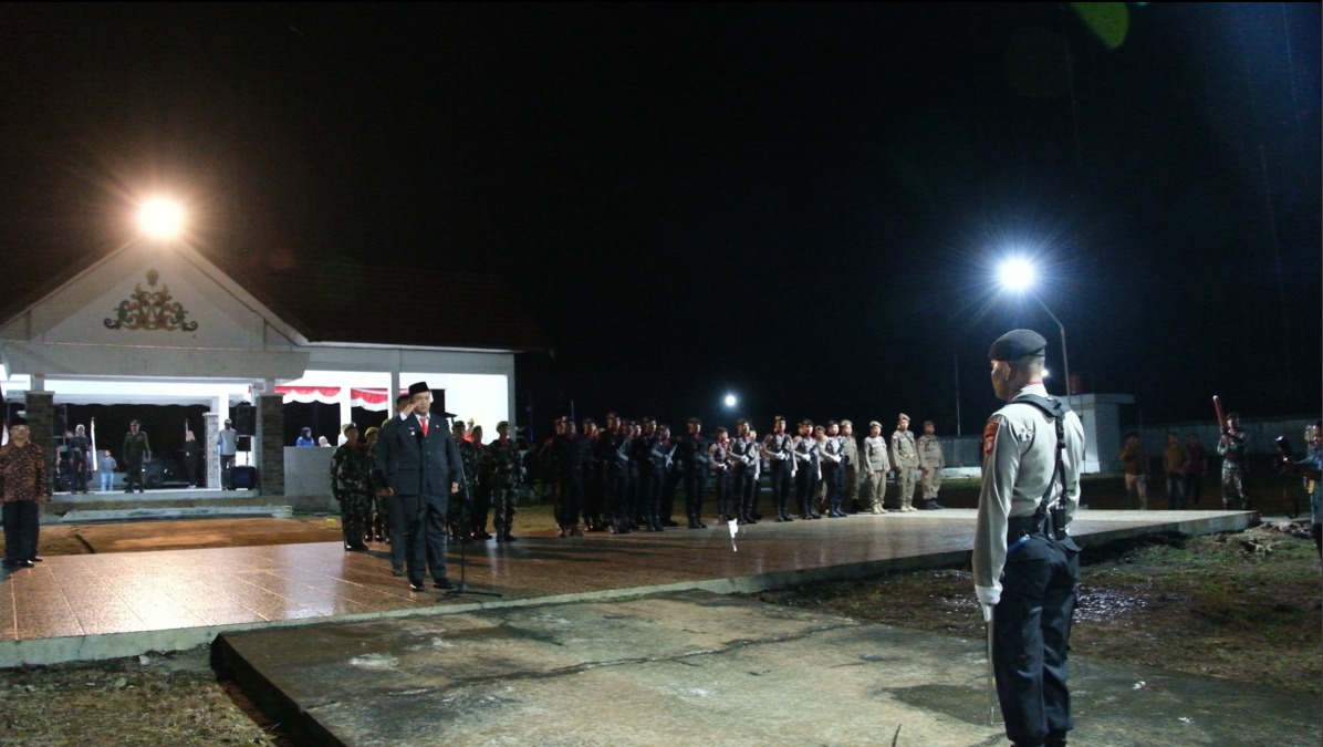 Kapolres Lamandau Hadiri Upacara Apel Kehormatan dan Renungan Suci di Taman Makam Pahlawan