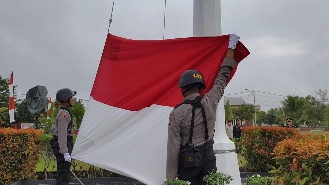Peringati Hut RI Ke-80 SPN Polda Kalteng Gelar Upacara Bendera.