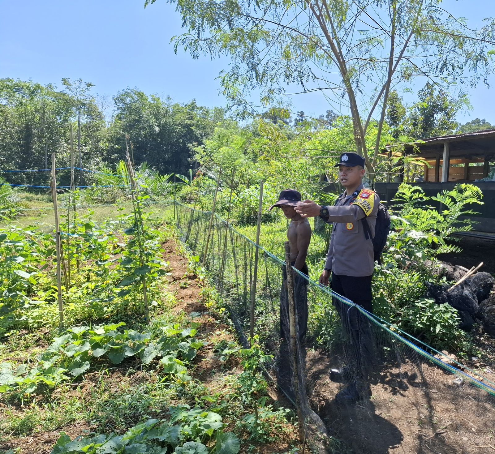 Dukung Ketahanan Pangan, Bhabinkamtibmas Polsek Lamandau Silaturahmi ke masyarakat terkait Program Asta Cita Presiden RI