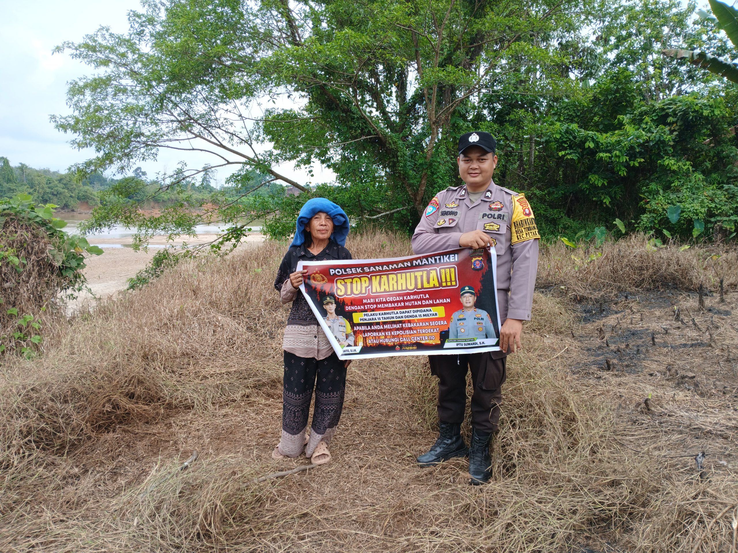 Bhabinkamtibmas Desa Tumbang Baraoi Sosialisasi imbauan tentang Karhutla