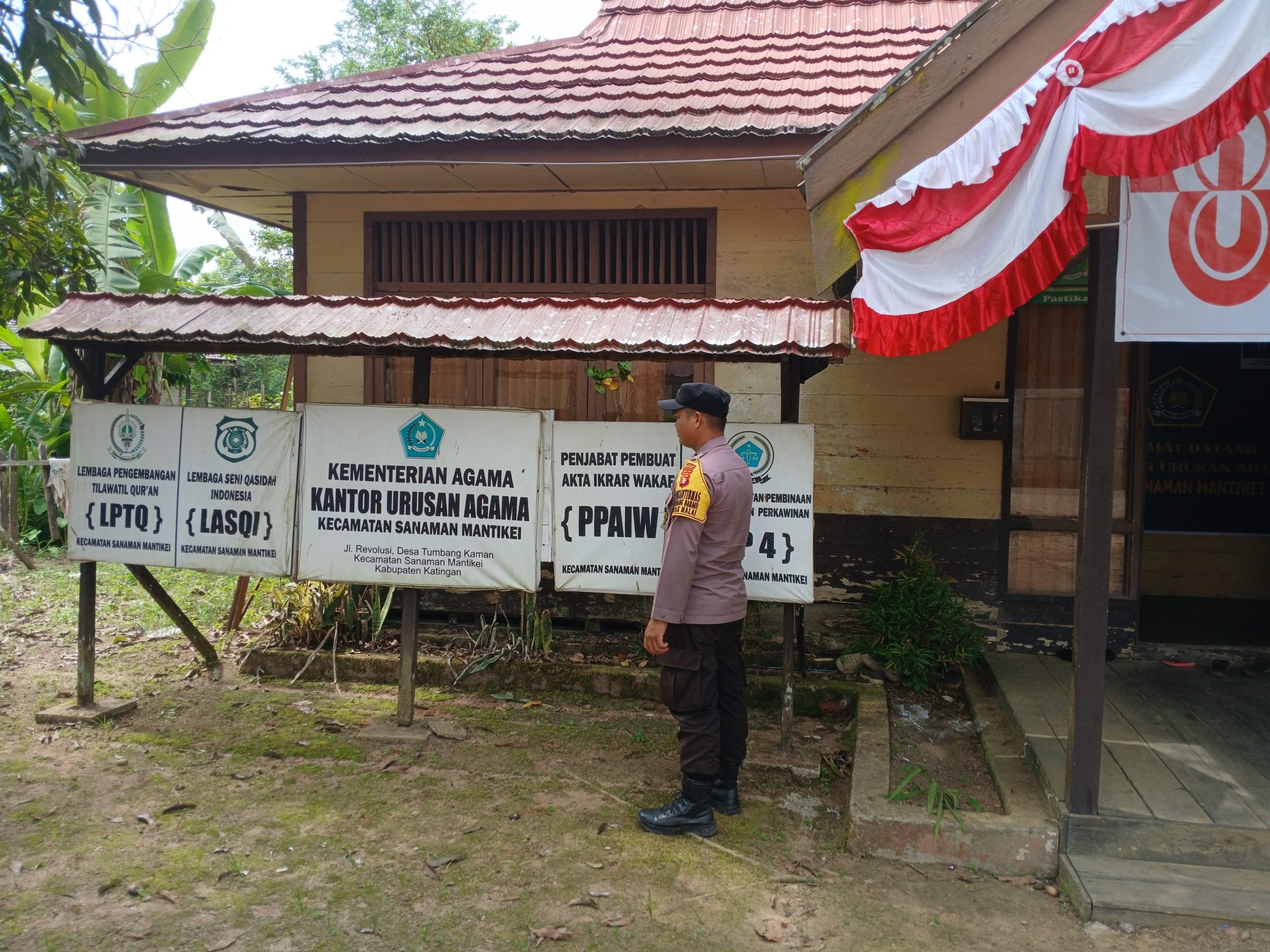 *Giat Patroli Dialogis dilaksanakan oleh Personel Polsek Sanaman Mantikei untuk menciptakan Kamtibmas yang Aman*