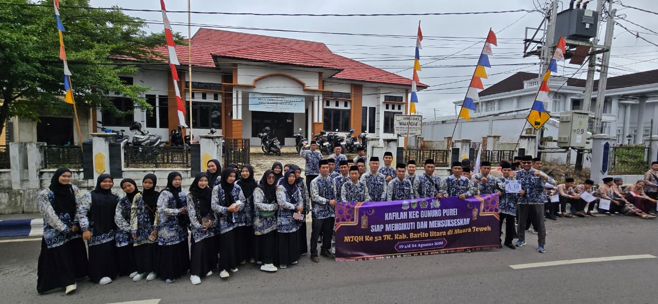 Kapolsek Bersama Tripika dan Kontingen MTQH Gunung Purei Ikuti Karnaval di Muara Teweh