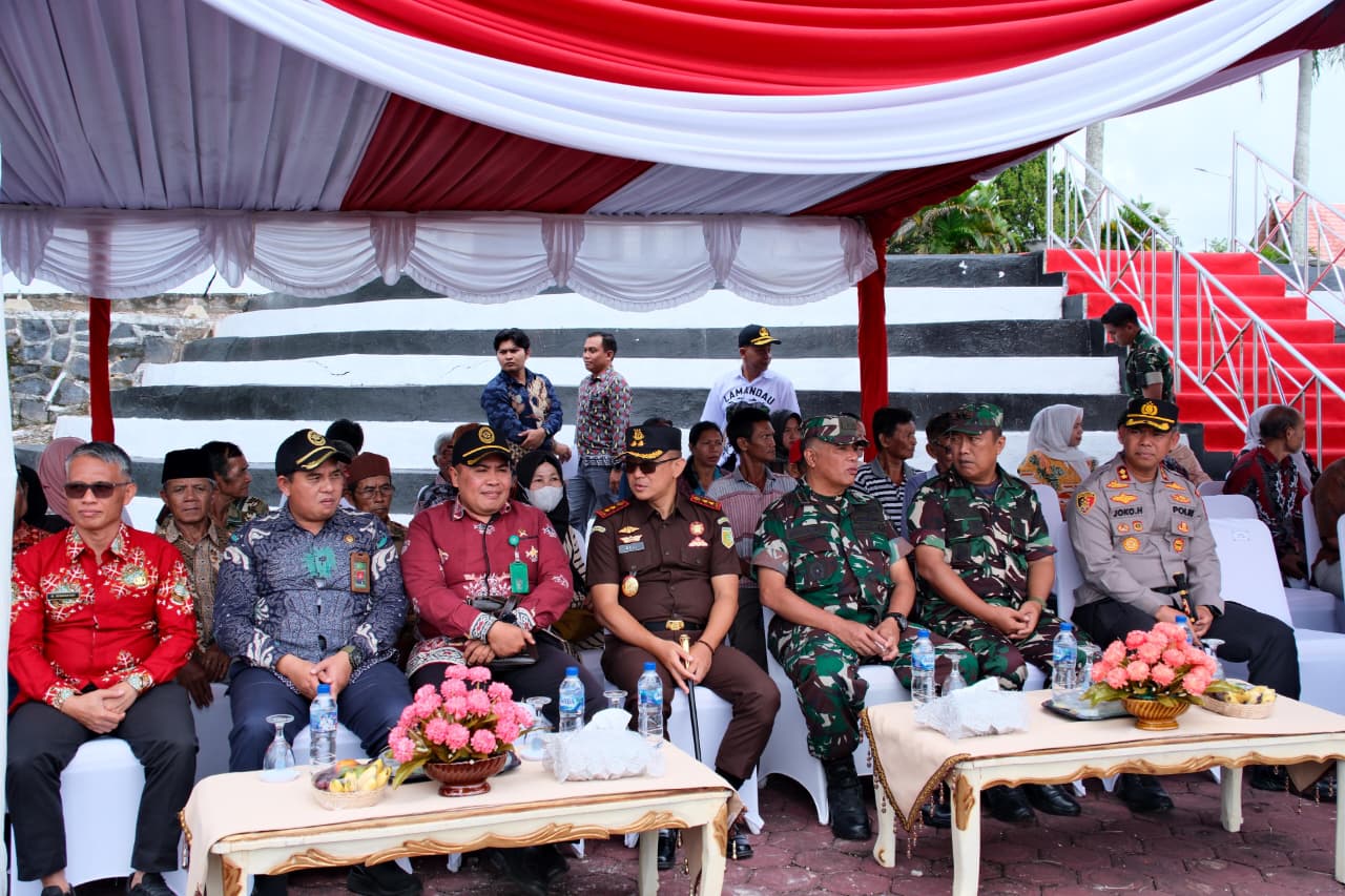 Kapolres Lamandau Hadiri Upacara Penutupan TMMD ke-125 Tahun 2025
