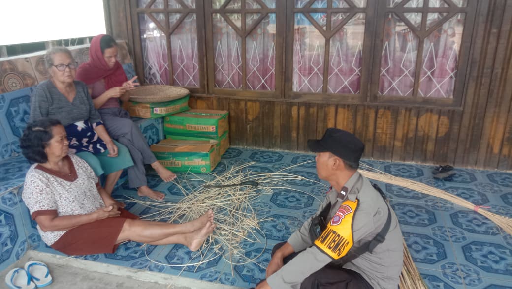 Jumat Curhat, Polsek Gunung Purei Dengarkan Aspirasi Warga untuk Wujudkan Kamtibmas Kondusif