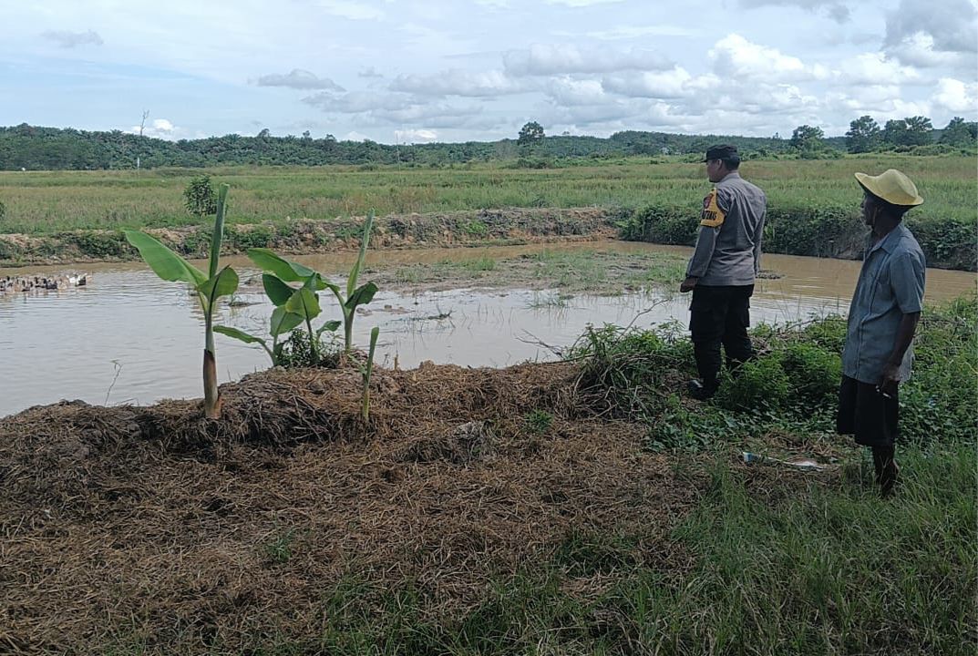 Dukung Ketahanan Pangan, Bhabinkamtibmas Polsek Sematu Jaya Silaturahmi ke masyarakat terkait Program Asta Cita Presiden RI
