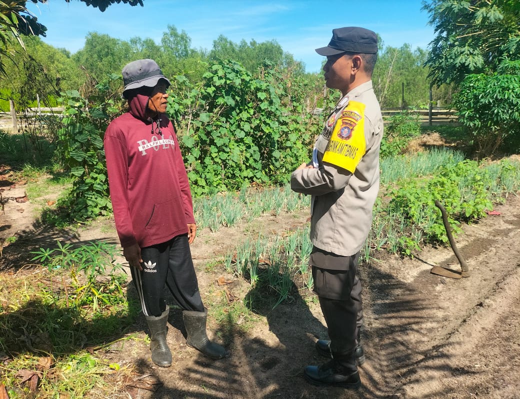 Personil Polsek Katingan Kuala Kunjungi Warga, Ciptakan Situasi Aman Dan Kondusif Di Lingkungan Masyarakat