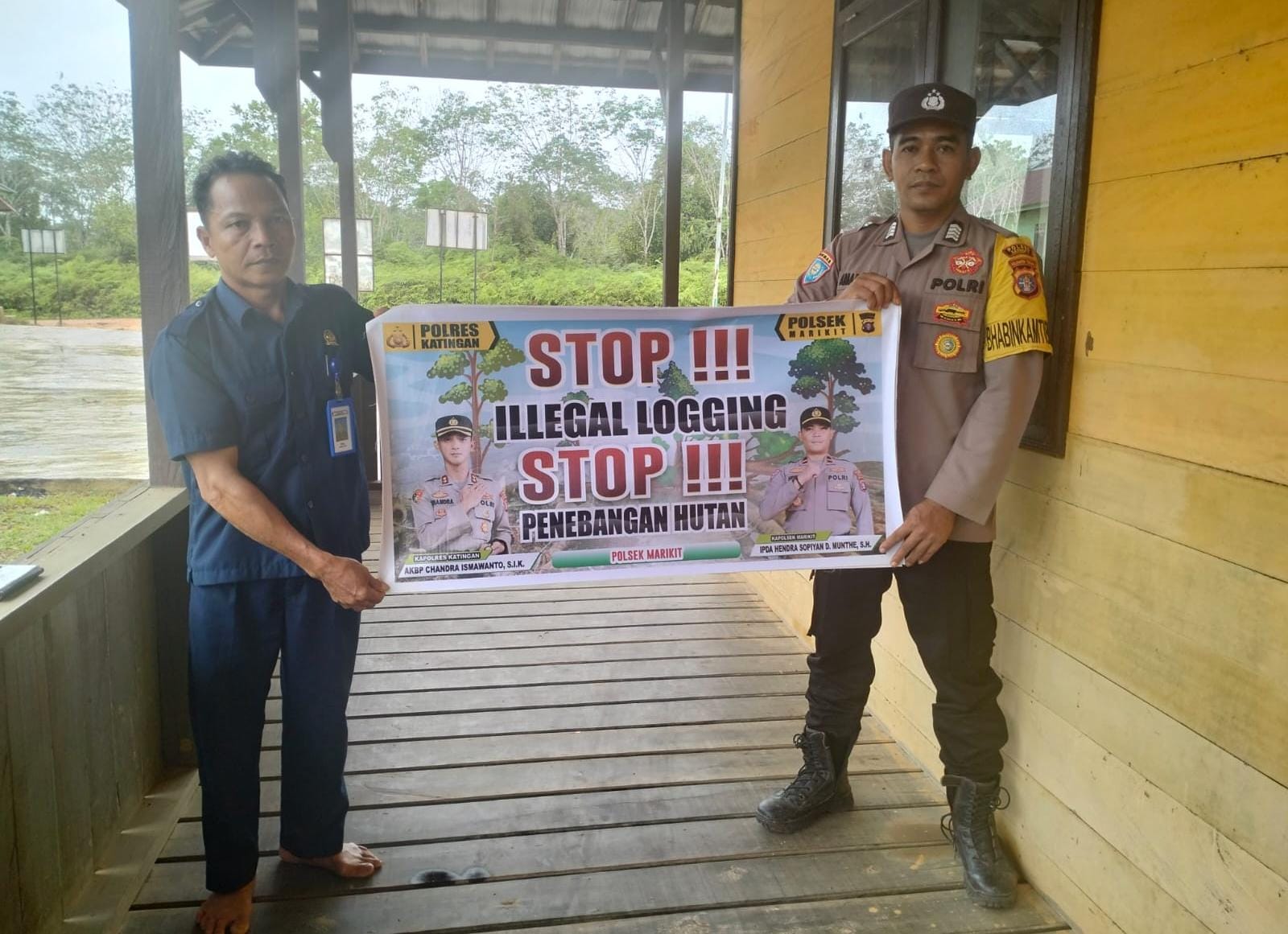 Sosialisasi Ilegal Logging ke pada Masyarakat Kantor Desa Tumbang Pahaney Kec.Marikit