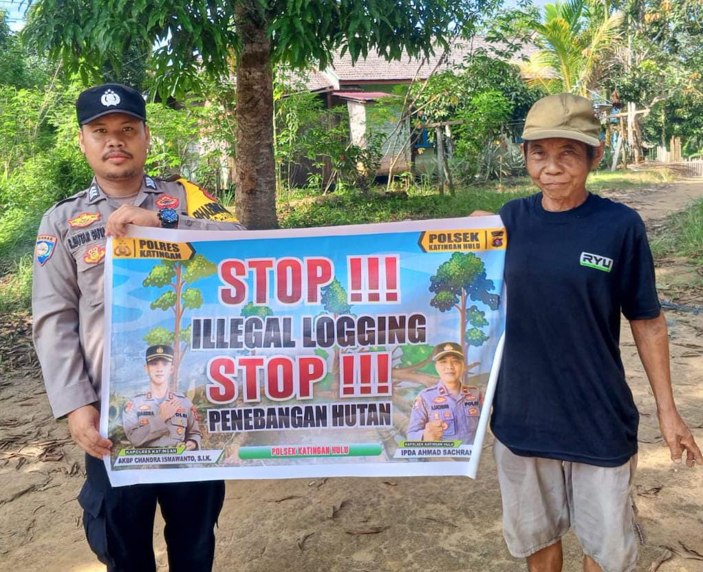 Upaya Pencegahan Penebangan Hutan secara Liar (Ilegal Logging), Bhabinkamtibmas sosialisasi kepada masyarakat.