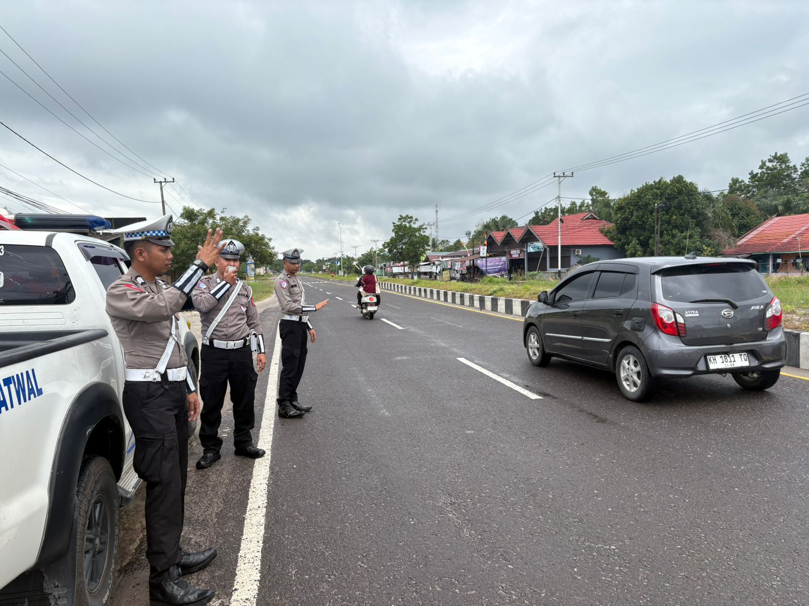 PENLING, Satlantas Polres Katingan Penyuluhan Keliling Kepada Para Pengendara
