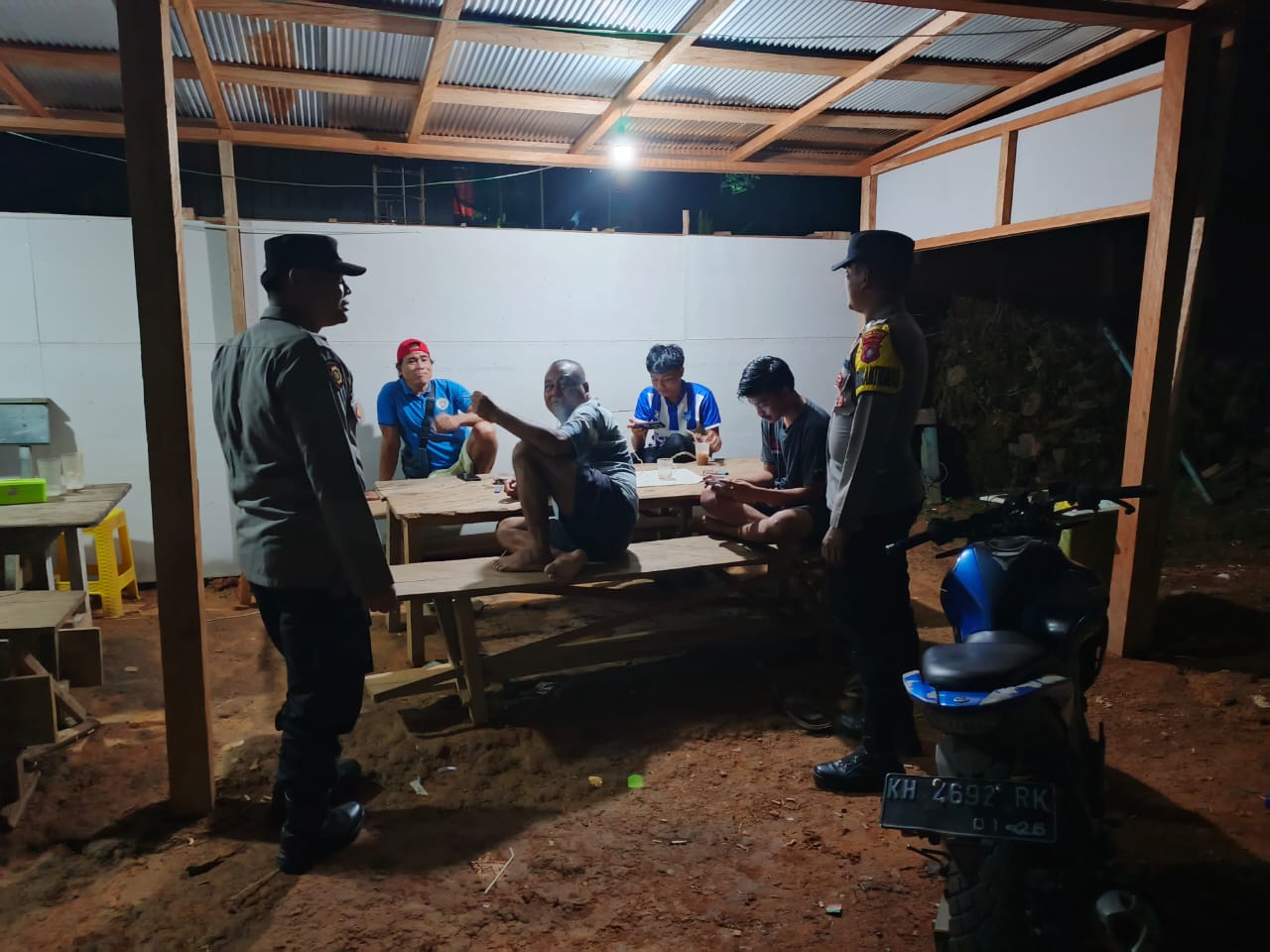 Piket Polsek Lamandau Sosialisasikan Penanggulangan Premanisme Berkedok Ormas