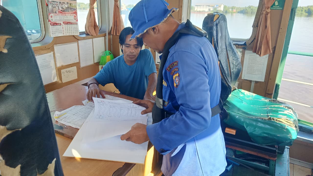 Kapal Polisi XVIII-2006 Ditpolairud, Periksa Legalitas Kapal Dan Wujudkan Keamanan