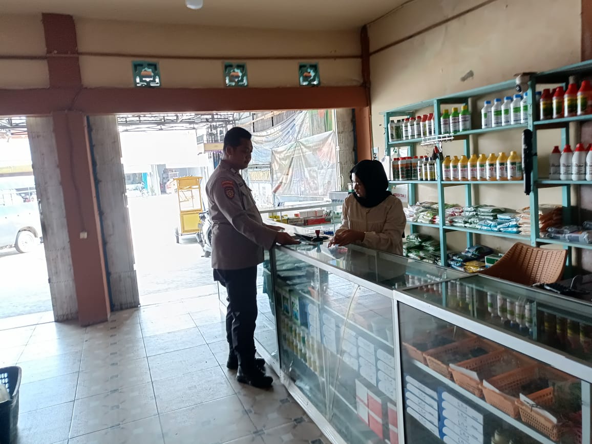 Personil Piket Polsek Bulik Laksanakan Patroli Pertokoan