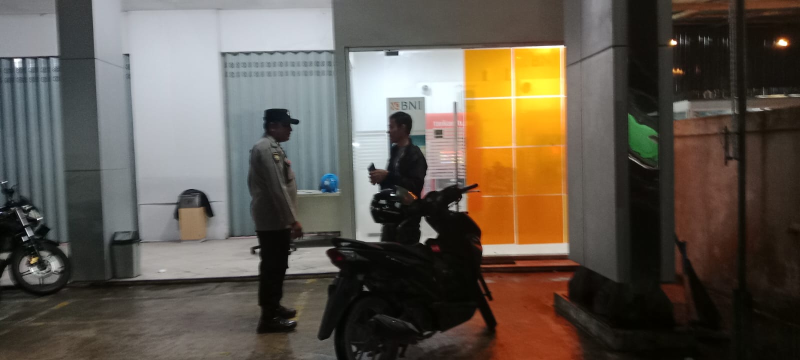Piket Malam Polsek Bulik Patroli ke Perbankan (ATM) diwilkum Polsek Bulik