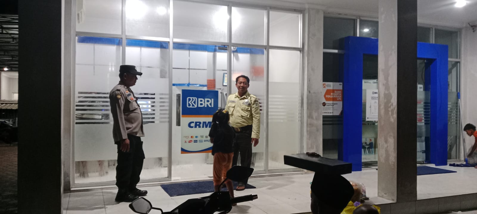 Polsek Bulik Patroli Sambangi Satpam Bank BRI