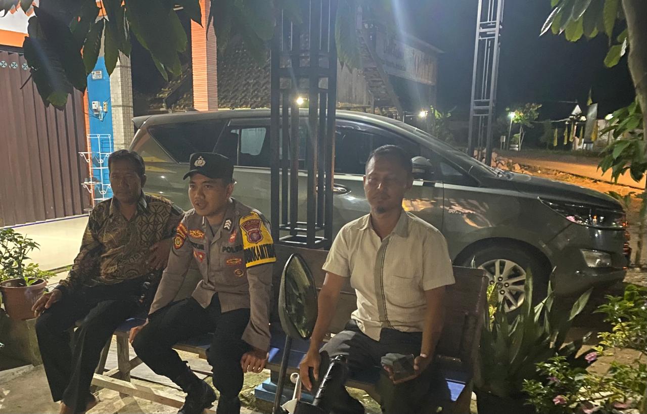 Personil Polsek Sematu Jaya laksanakan Patroli diwilkum Polsek Sematu Jaya
