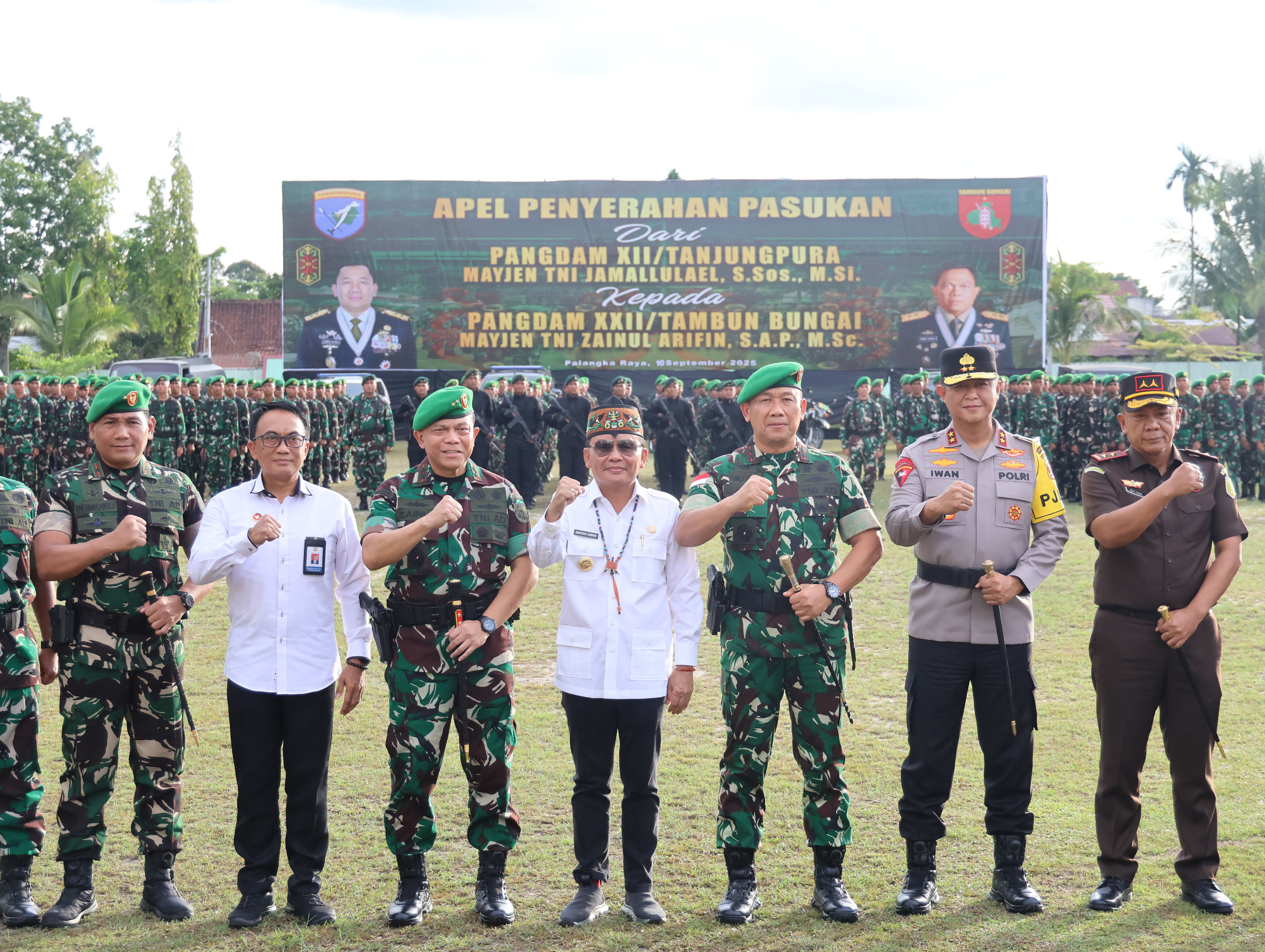 Perkuat Sinergitas, Kapolda Kalteng Hadiri Apel Penyerahan Pasukan Pangdam XXII Tambun Bungai