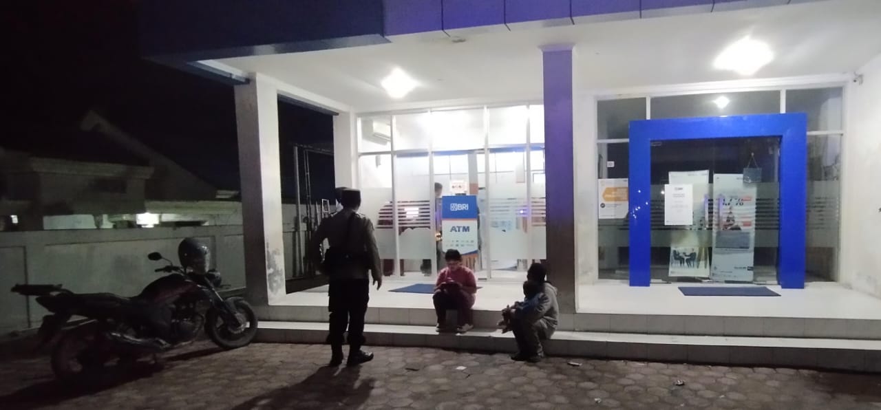Piket Malam Polsek Bulik Patroli ke Perbankan (ATM) diwilkum Polsek Bulik