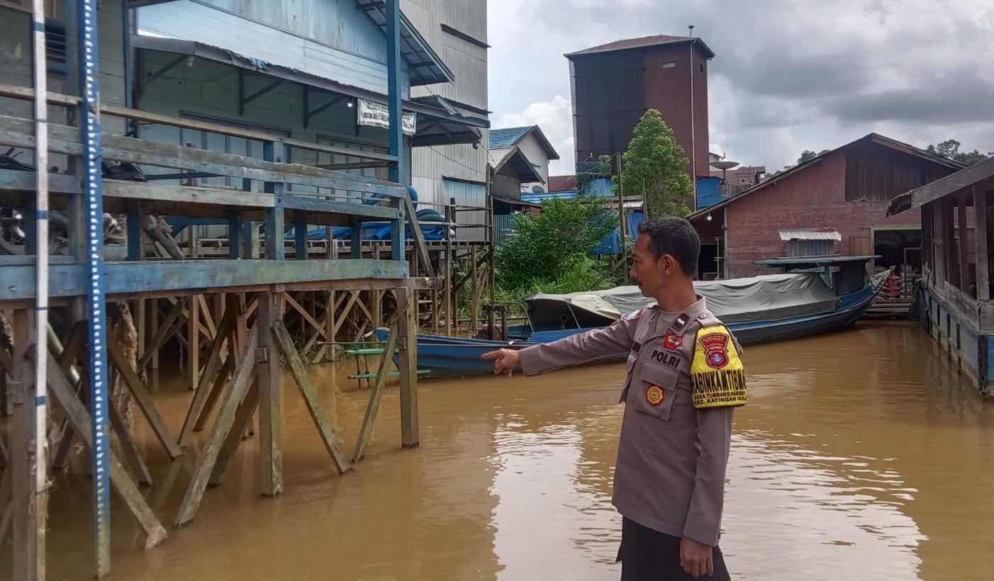 Debit Air terpantau normal , Polsek Katingan Hulu dan Bukit Raya Imbau Warga agar tetap selalu waspada.