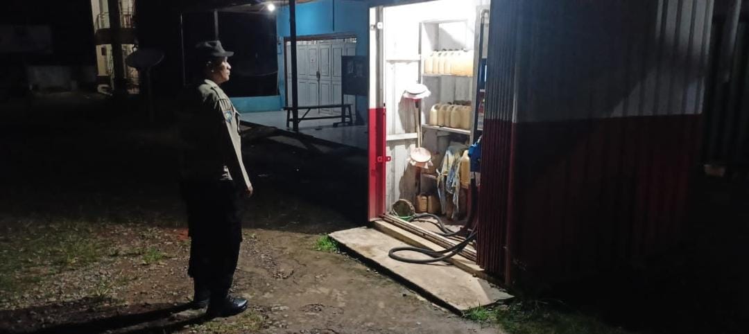 Piket Polsek laksanakan Patroli di Pasar di Wilkum Polsek Delang