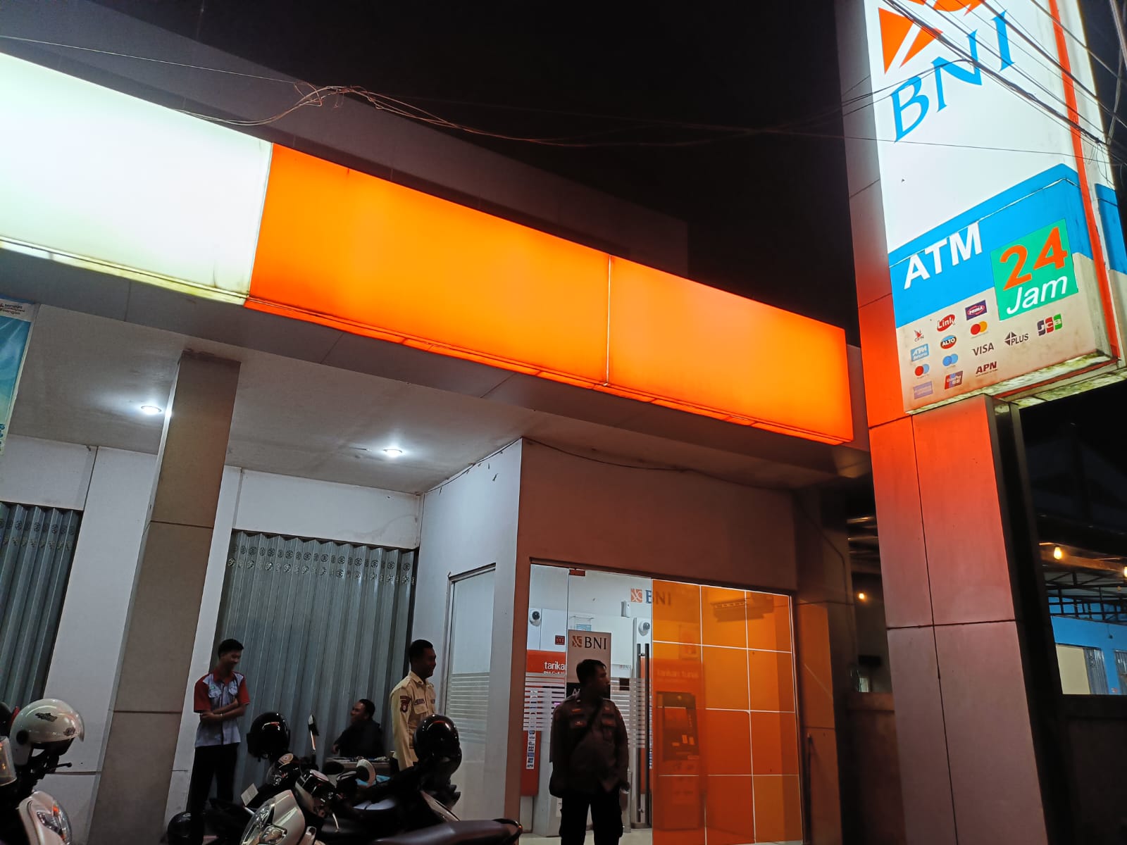 Polsek Bulik Patroli Sambangi Satpam Bank BNI