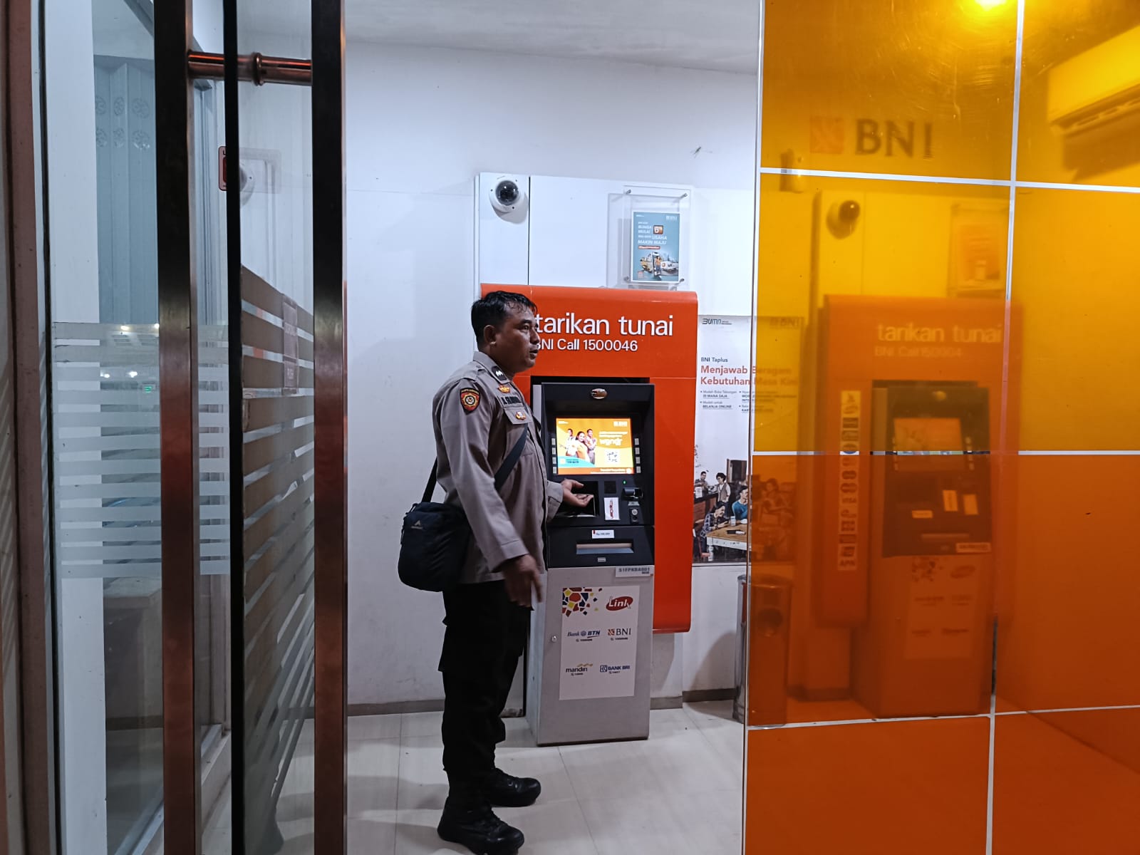 Piket Malam Polsek Bulik Patroli ke Perbankan (ATM) diwilkum Polsek Bulik