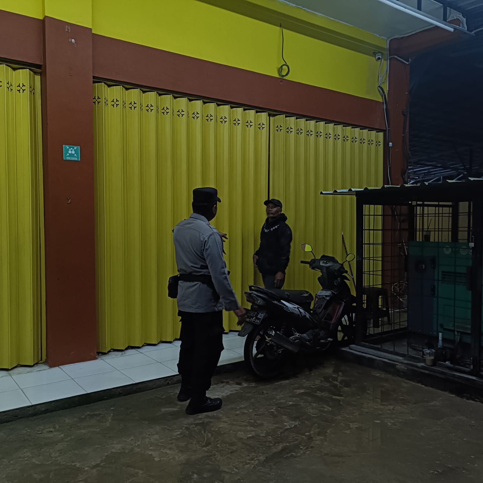 Piket Polsek Bulik melaksanakan sambang dan Silaturahmi kemasyarakat