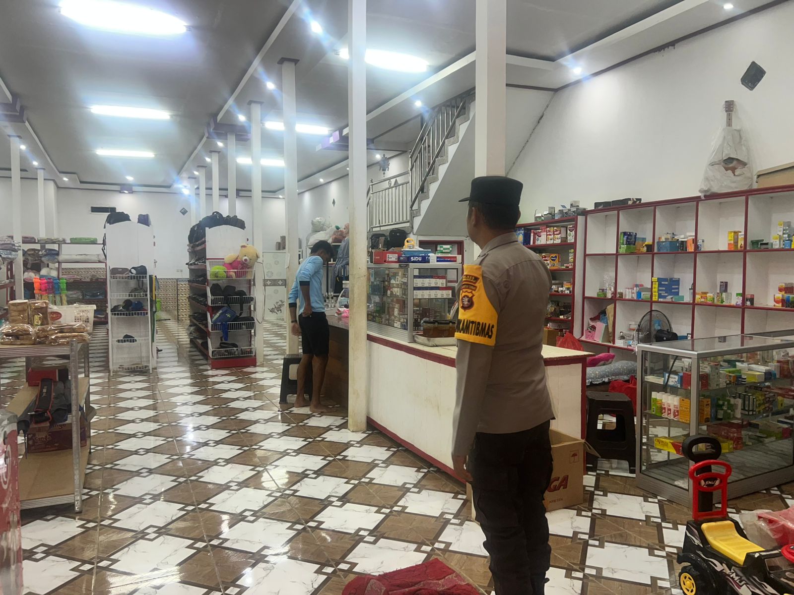 Hadir Di Tengah Masyarakat, Polsek Delang Patroli Malam Cegah Gangguan Kamtibmas