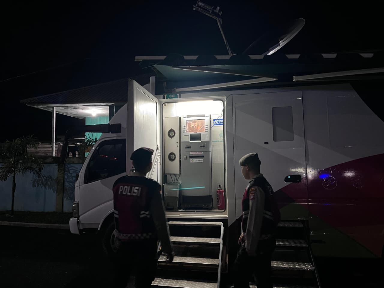 Piket Samapta melaksanakan Patroli di Objek-objek Vital Bank ATM