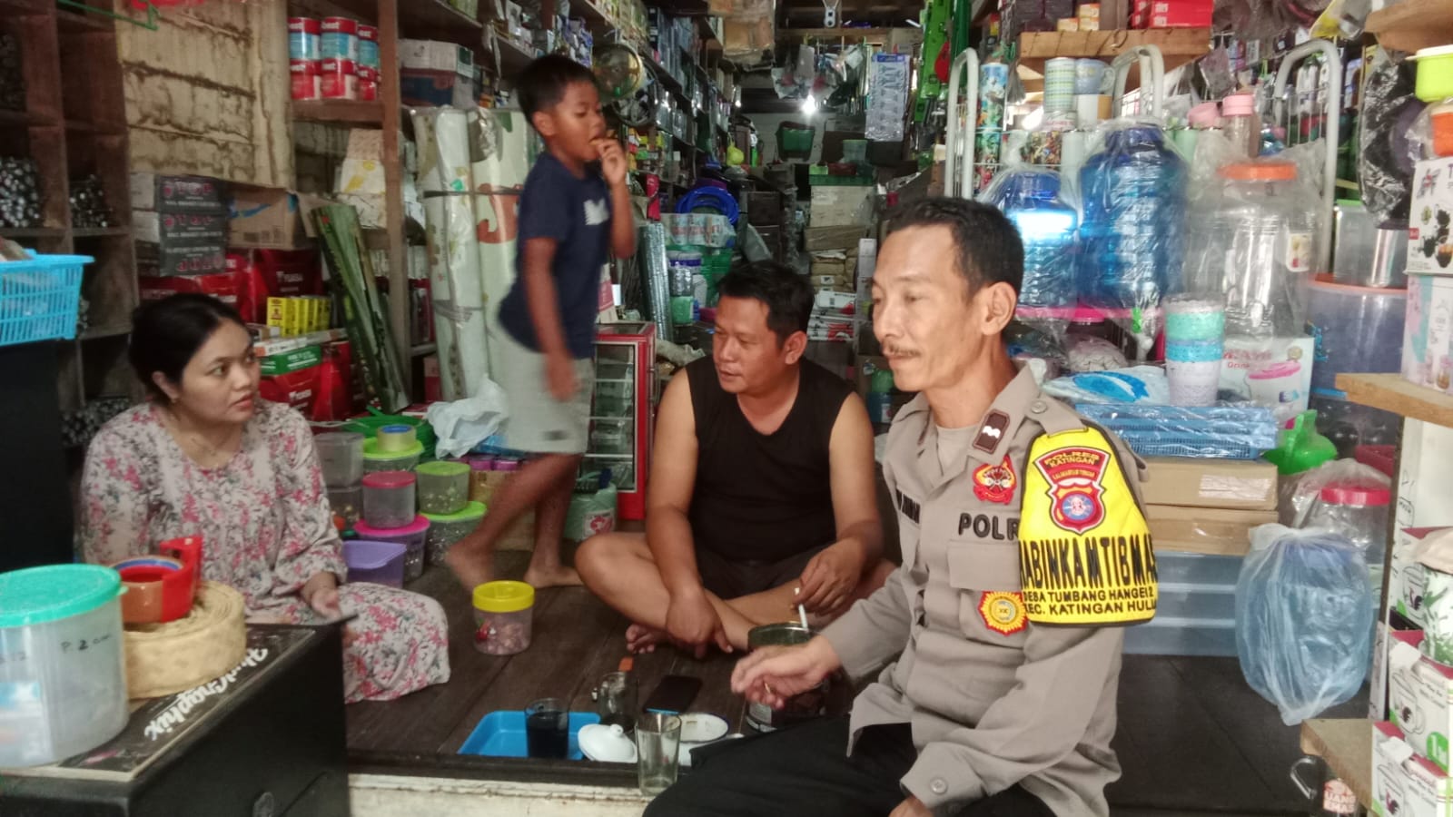 BHABINKAMTIBMAS POLSEK KATINGAN HULU SAMBANGI WARGA.