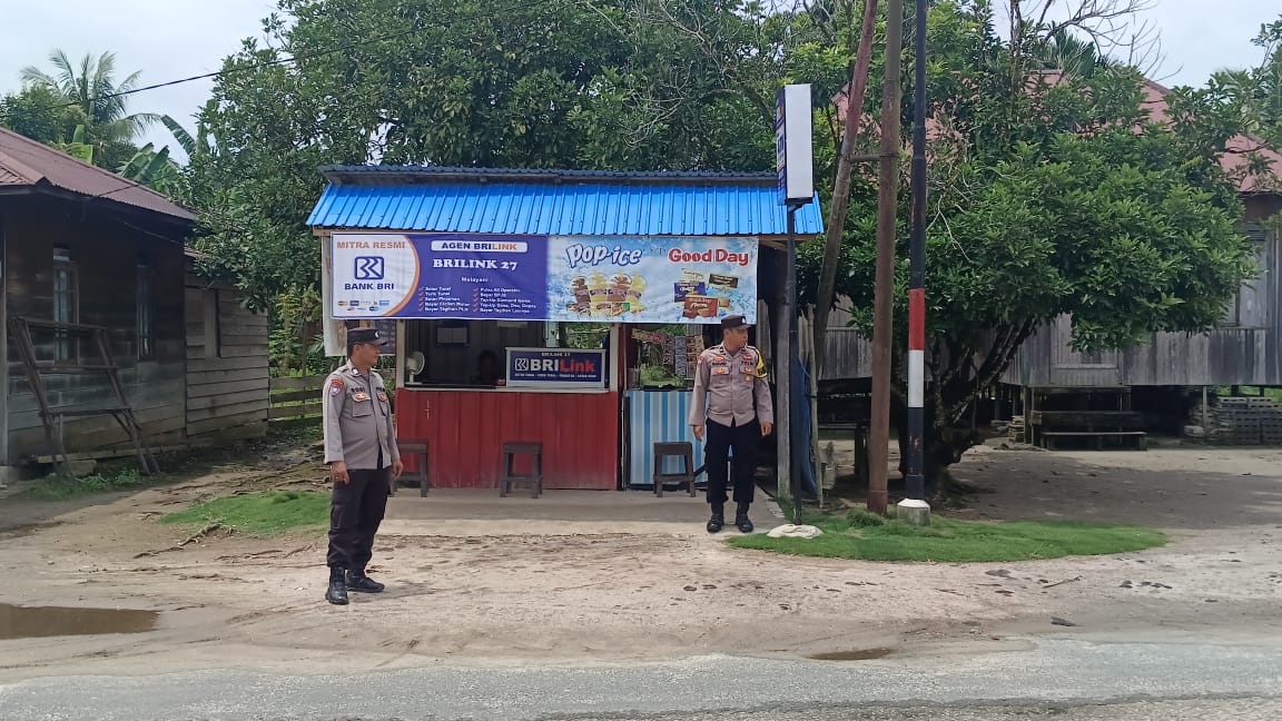 Patroli Dialogis, Polsek Tewang Sangalang Garing dan Pulau Malan Sampaikan Imbauan Kepada Warga.