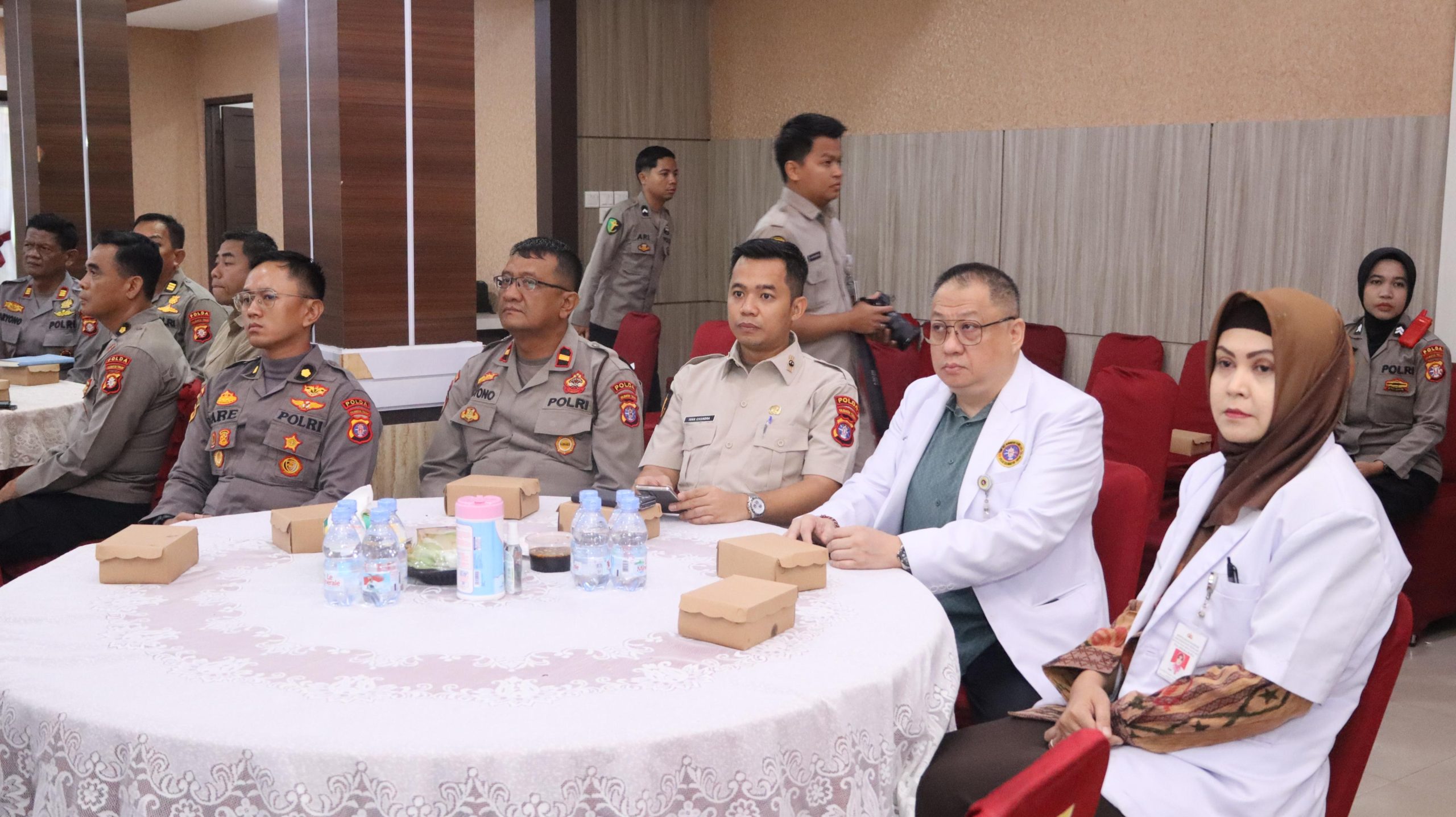 Bahas Akselerasi Peningkatan Kapasitas Faskes Polri, Polda Kalteng Adakan Forum Silaturahmi Dan Grup Diskusi Bersama Pemangku Kesehatan