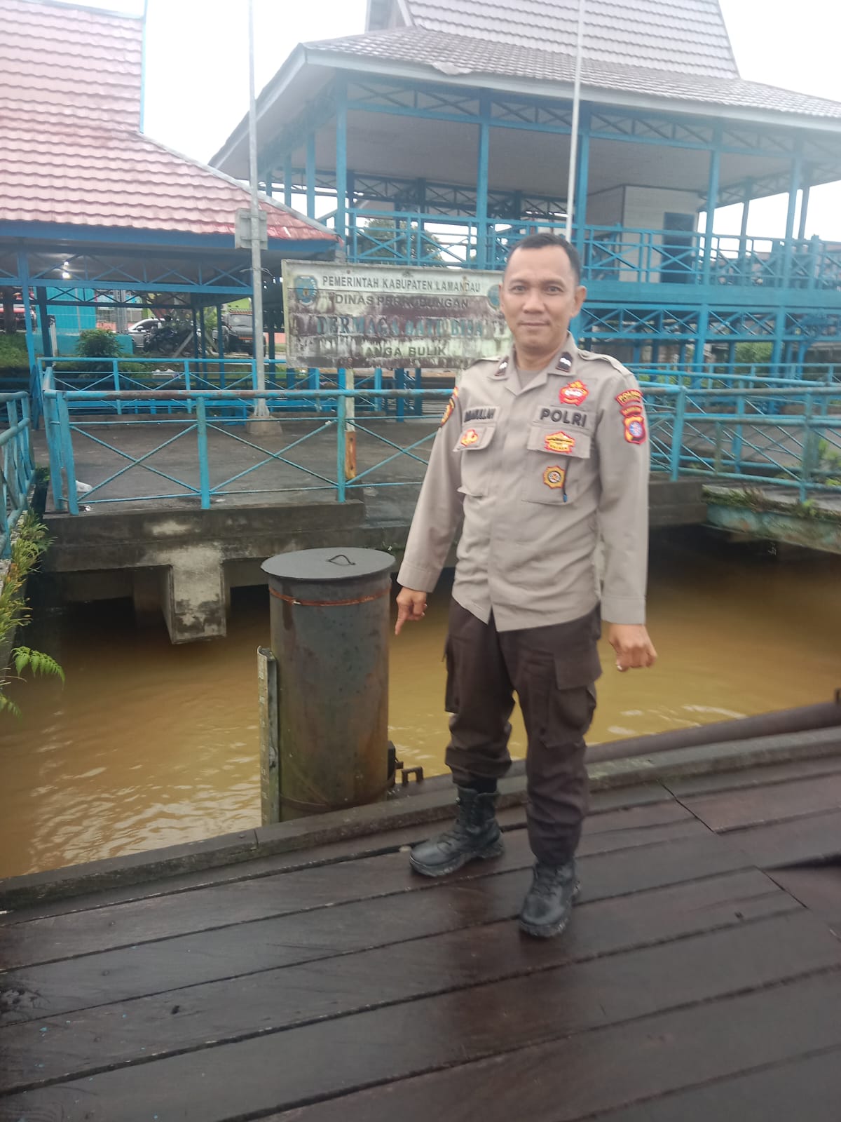 Piket Polsek Bulik Cek debit air di Kelurahan Nanga Bulik