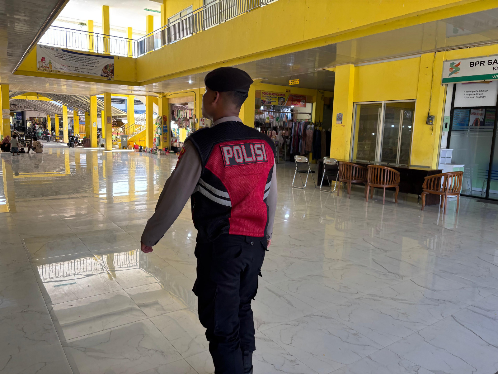 Satuan Samapta Patroli di Pasar Wilayah Hukum Polres Lamandau