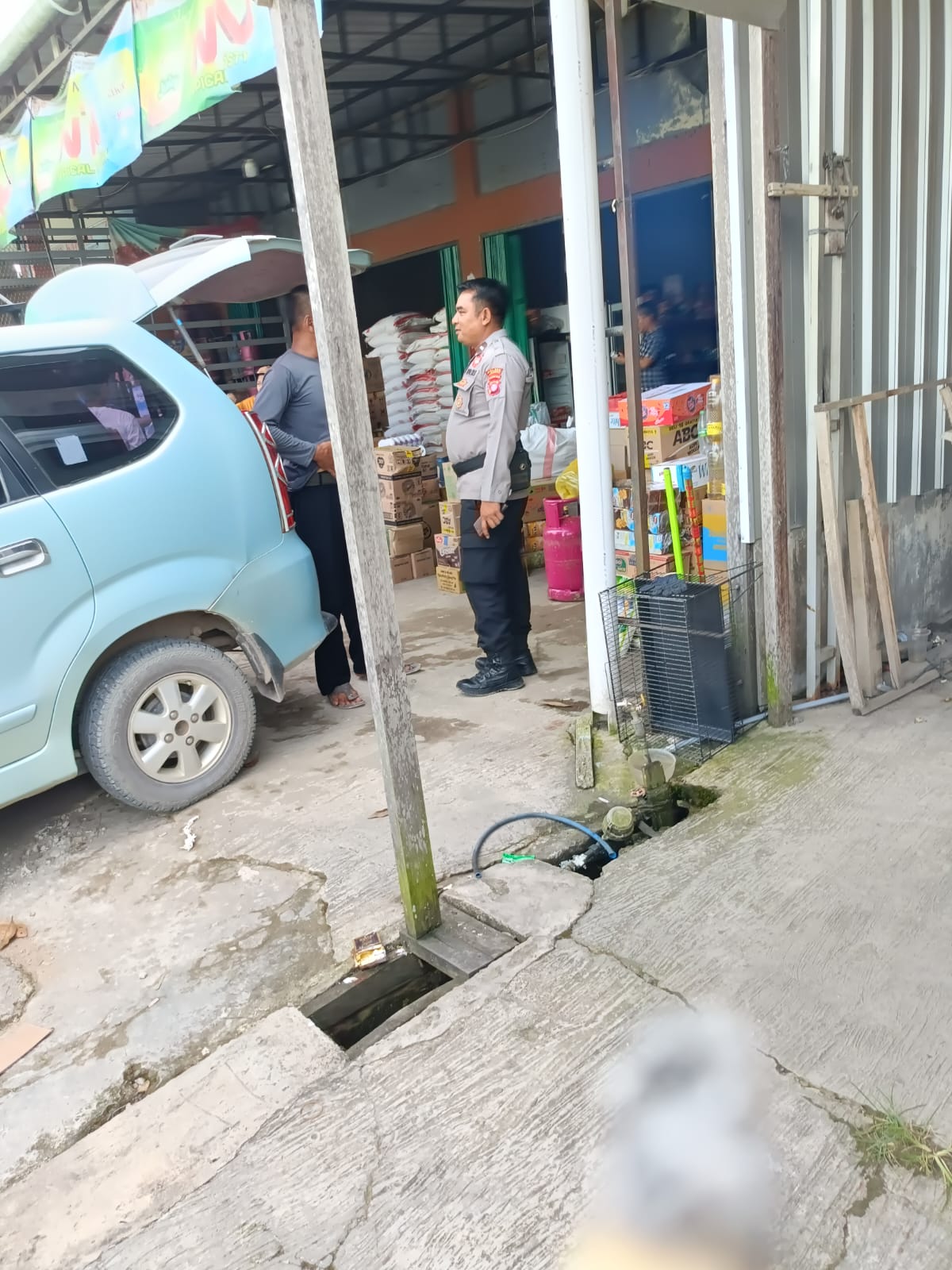 Personil Piket Polsek Bulik Laksanakan Patroli Pertokoan