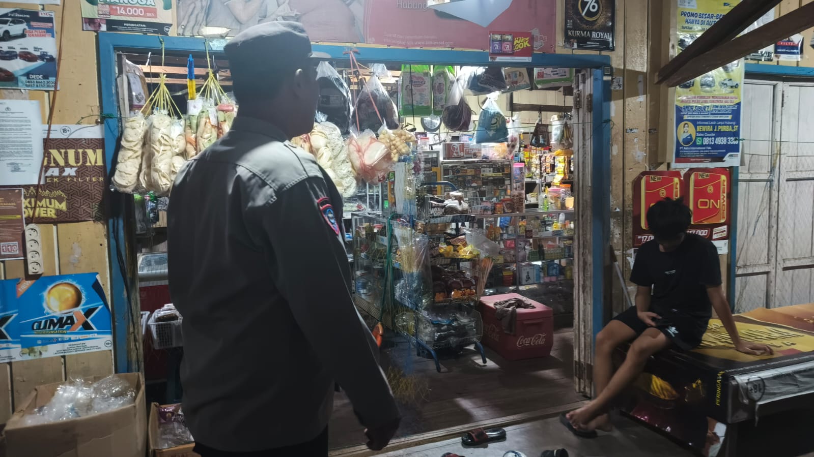 Piket Polsek Delang Silaturahmi Ke Masyarakat