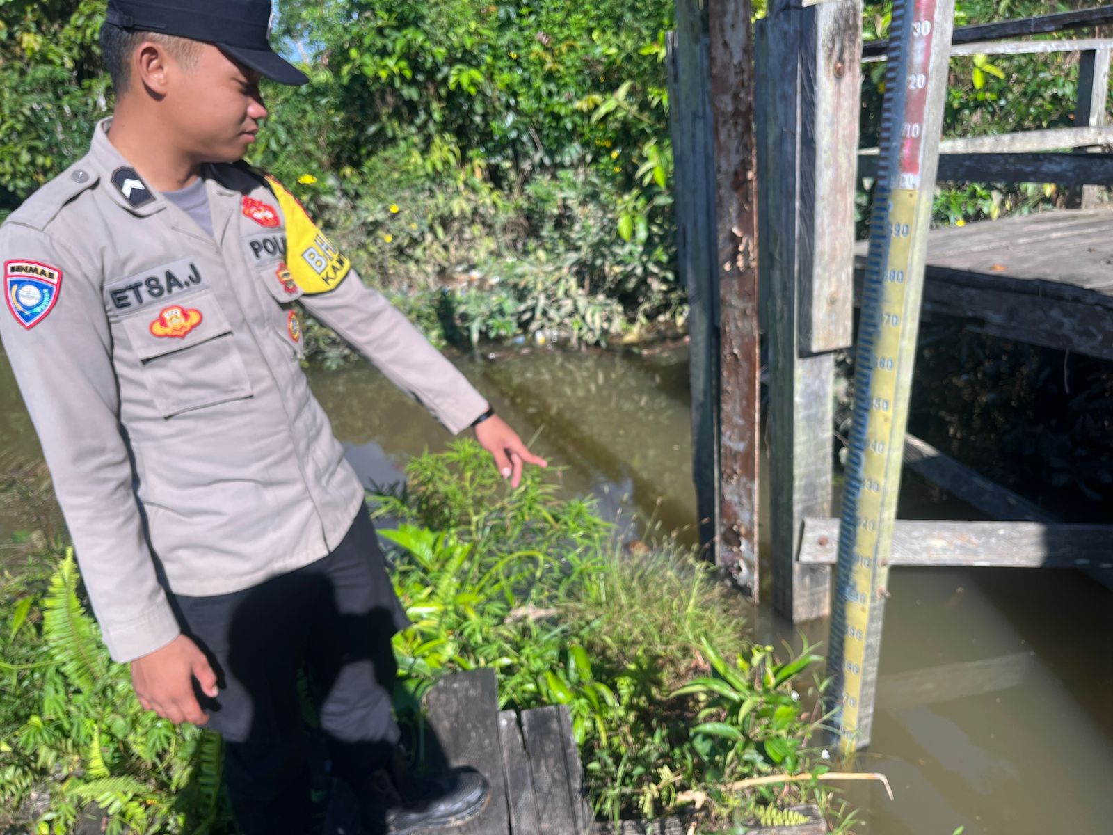 Piket Polsek Cek Debit Air Sungai Lamandau