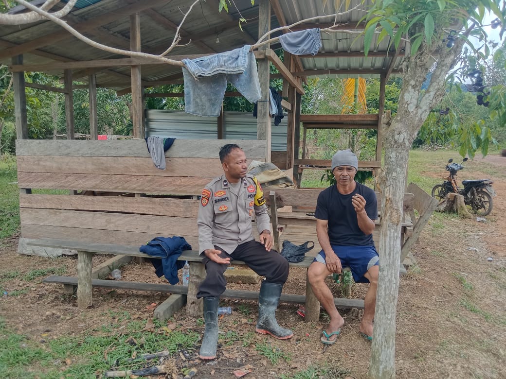 Piket Polsek Delang melaksanakan Silaturahmi ke warga masyarakat