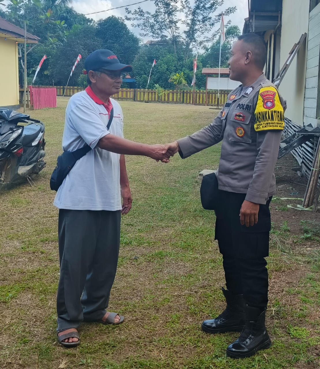 BHABINKAMTIBMAS POLSEK KATINGAN HULU MELAKSANAKAN SAMBANG KEPADA WARGA MASYARAKAT