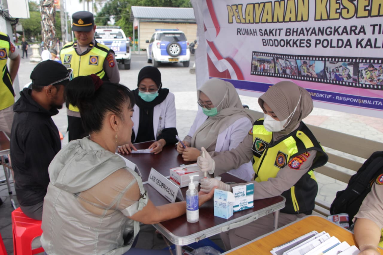 Rumkit Bhayangkara Polda Kalteng Berikan Layanan Kesehatan Gratis pada Car Free Day