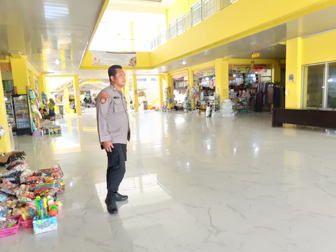 Piket Polsek laksanakan Patroli di Pasar di Wilkum Polsek Bulik