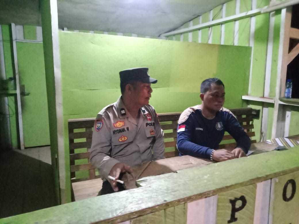 Personil Polsek Lamandau Patroli dan Sambang Pos Satpam Perusahaan
