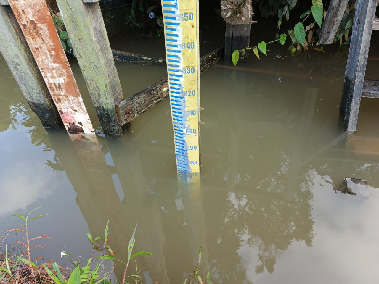 Piket Polsek Cek Debit Air Sungai Lamandau