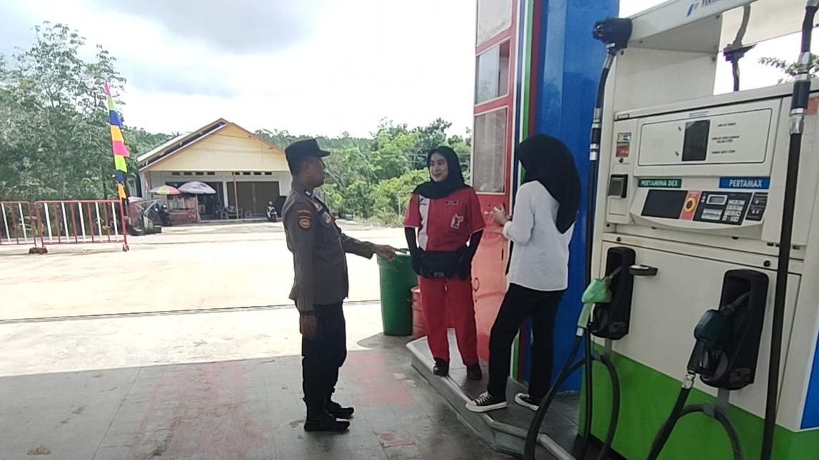 Berikan Rasa Aman dan Nyaman di SPBU, Polsek Teweh Patroli ke SPBU di Wilayah Kecamatan Teweh Tengah