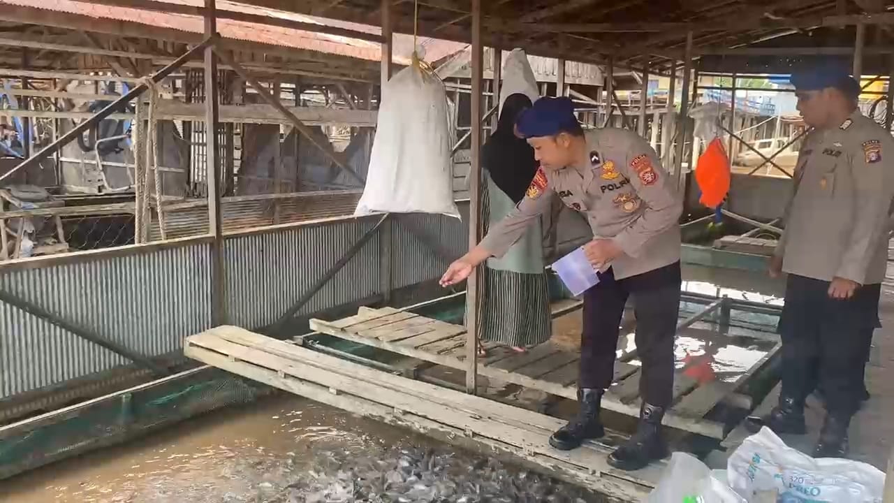 Pembinaan Perikanan untuk masyarakat Di bantaran DAS kahayan Dalam Rangka Ketahanan Pangan di DAS Kahayan palangkaraya
