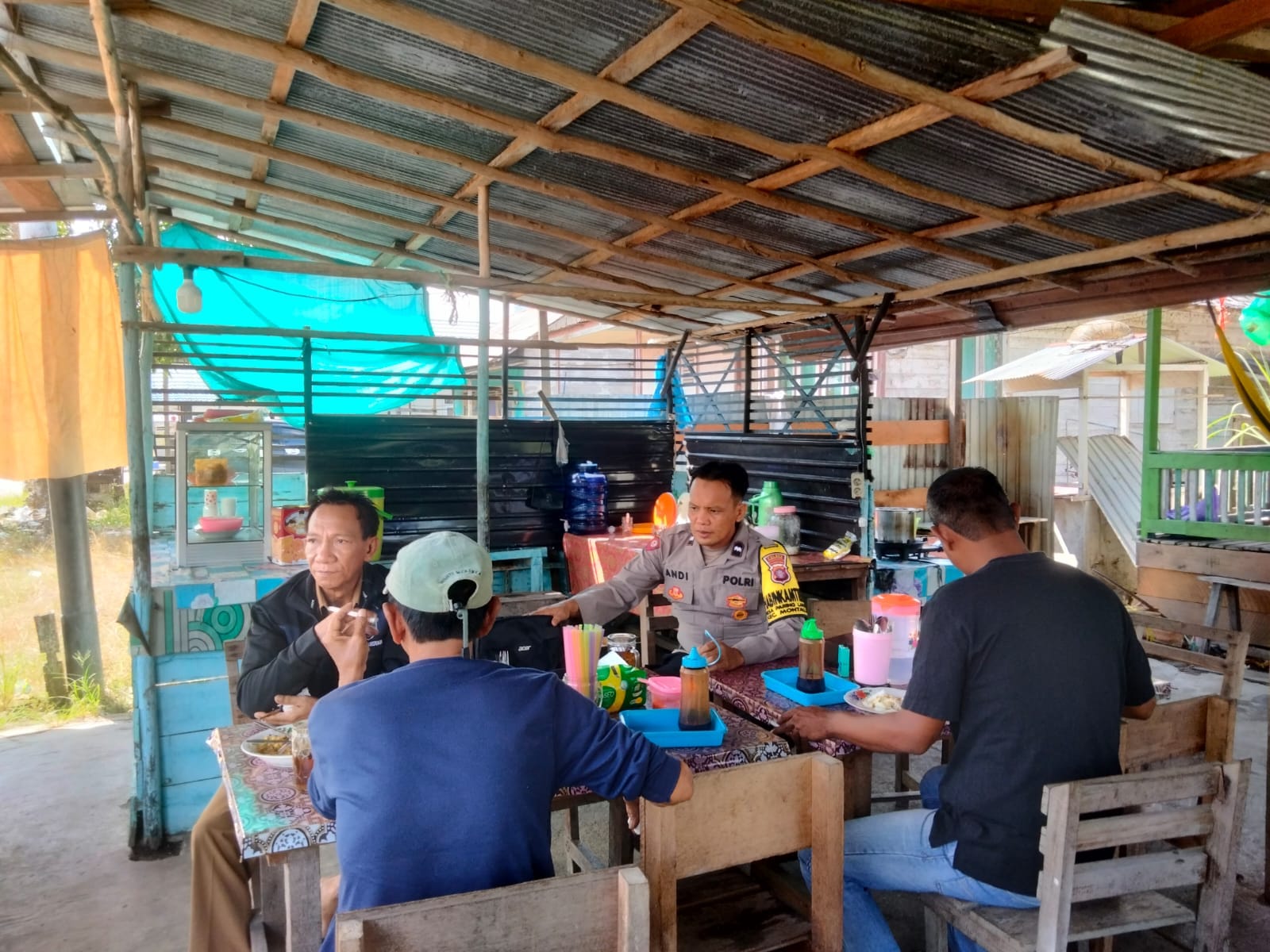 Polsek Montallat Sosialisasikan Maklumat Kapolri kepada Masyarakat